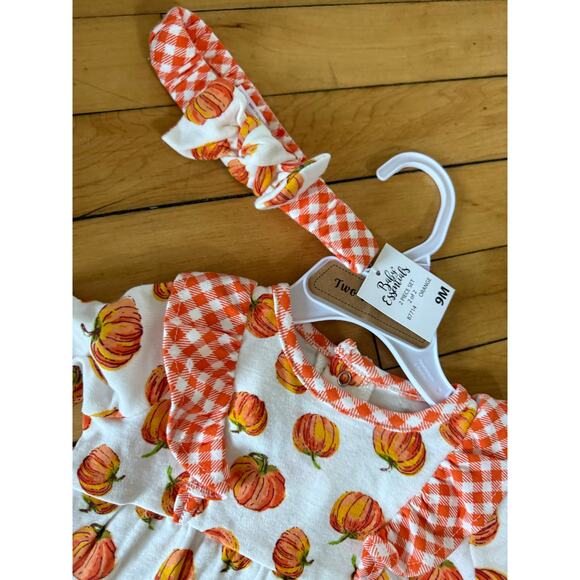 NWT Baby Essentials 2 piece pumpkin fall infant outfit with matching headband - Picture 5 of 7